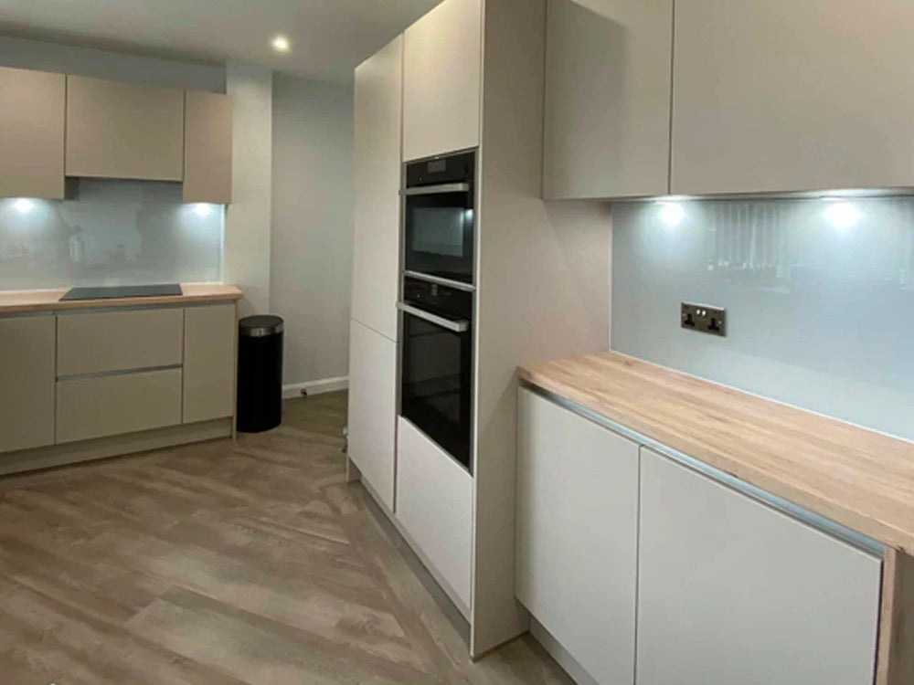 Kitchen Glass Splashbacks Or Tiles?