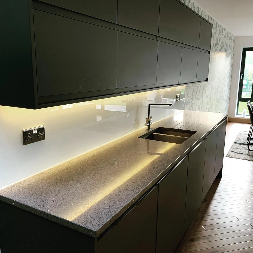 Are Kitchen Glass Splashbacks Heat Resistant?