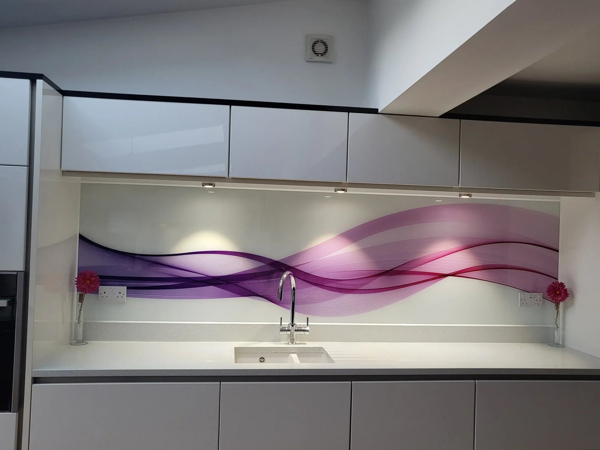 How to Remove a Glass Splashback Safely: A Step-by-Step Guide