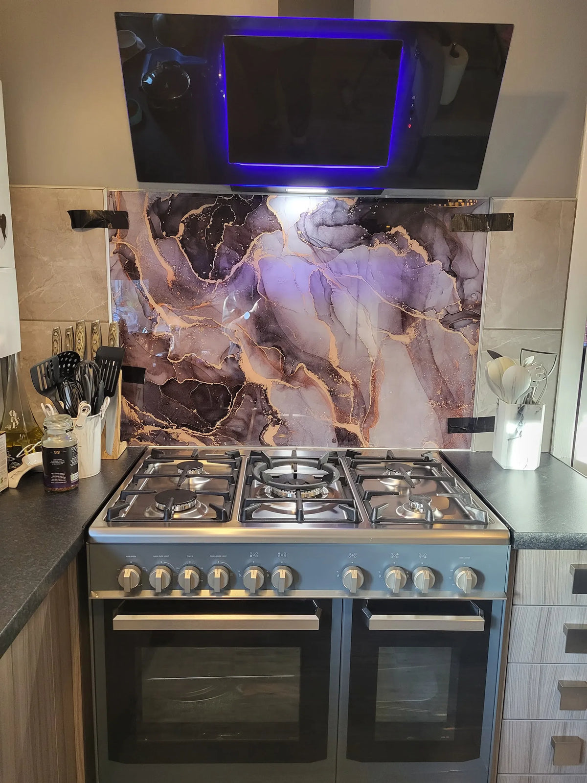 What Is a Kitchen Glass Splashback? A Simple Guide for UK Homes