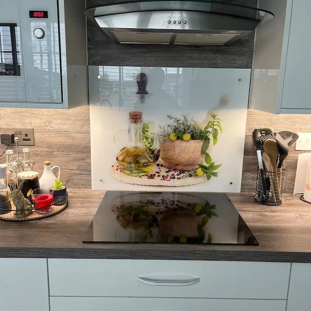 How Glass Splashbacks Can Transform Small Spaces