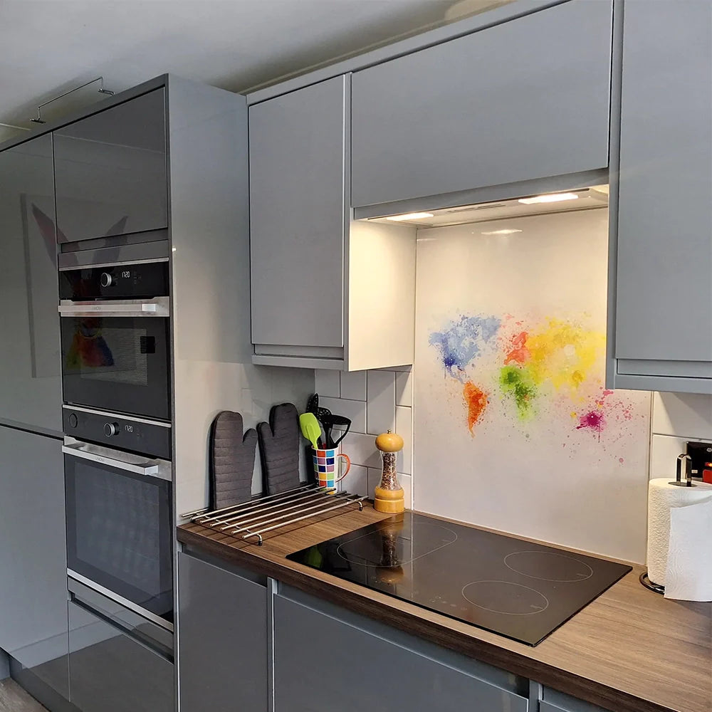 How Glass Splashbacks Compare With Tiles, Acrylic, and Stainless Steel